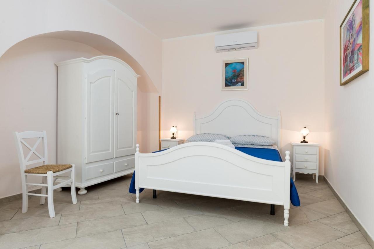 Casa Vacanza Rosy Di Guida Rosy Giungano Extérieur photo